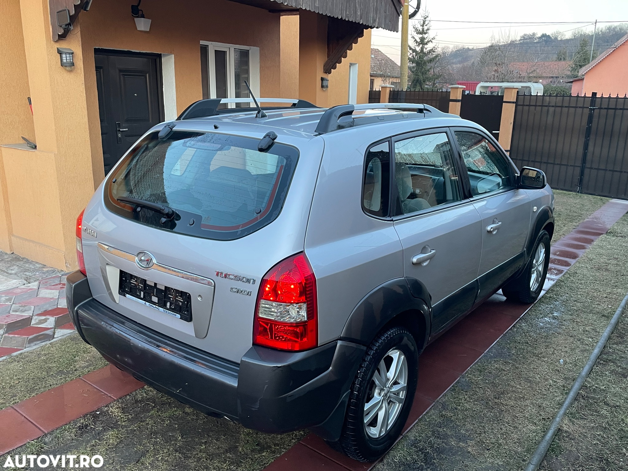 Hyundai Tucson 2.0 CRDI VGT 4WD - 26