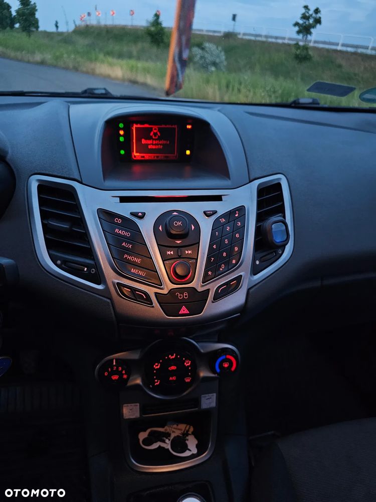 Ford Fiesta 1.25 Ambiente - 10
