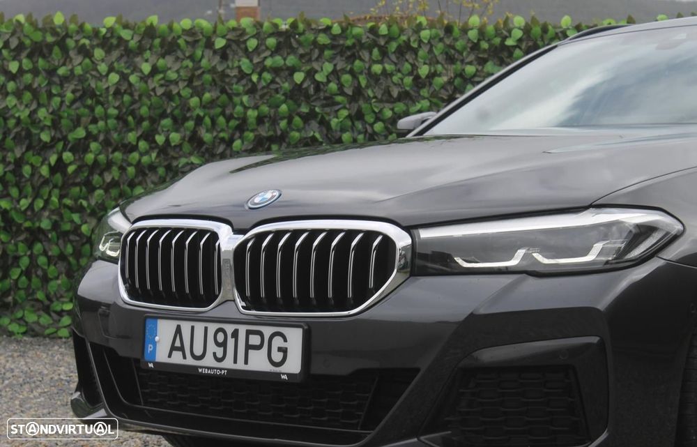 BMW 530 e Pack Desportivo M - 54