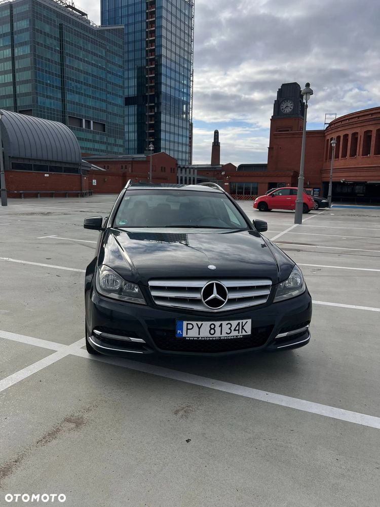 Mercedes-Benz Klasa C 180 CGI BlueEff Avantgarde - 5