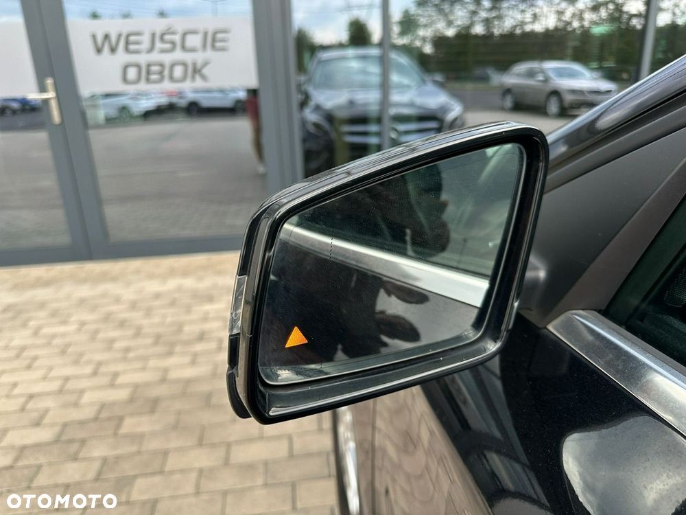 Mercedes-Benz GLA 200 7G-DCT Style - 29