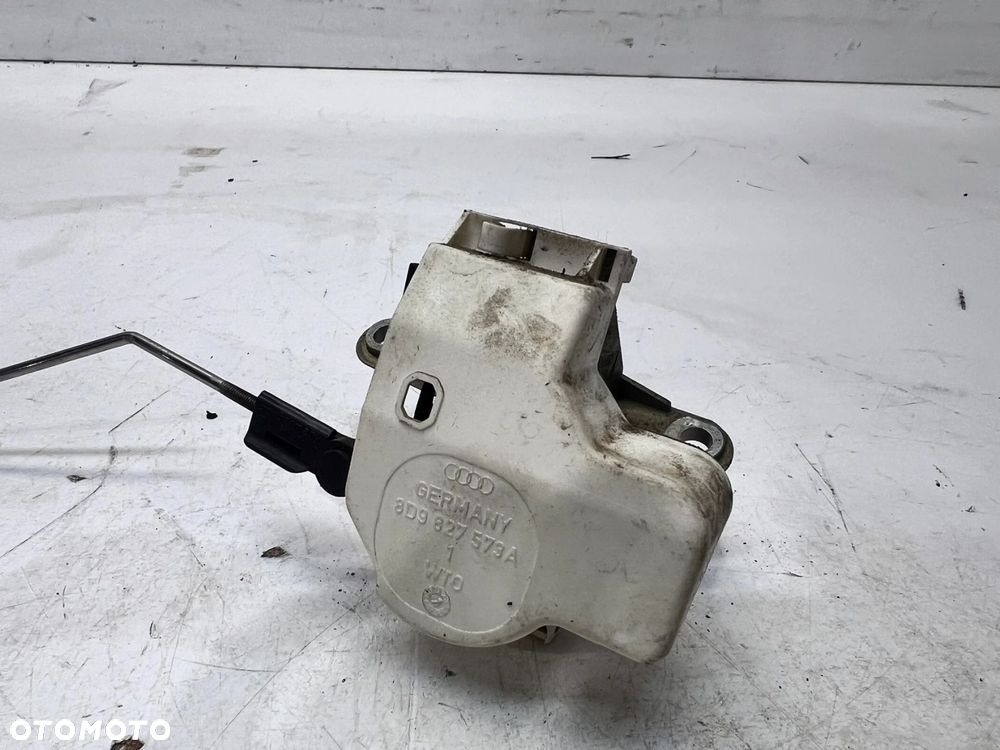 WKŁADKA KLAPY TYŁ AUDI A3 8L 8D9827573A - 4