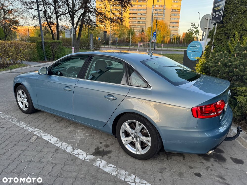 Audi A4 Limousine - 5