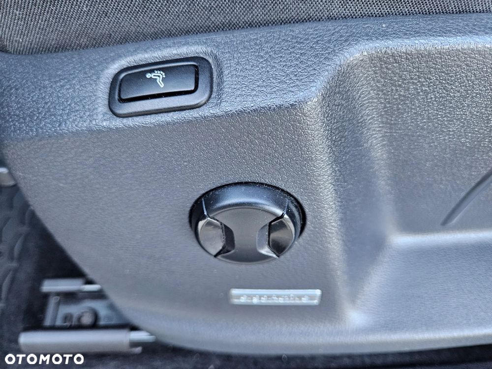 Volkswagen Touran 2.0 TDI SCR (BlueMotion Technology) Highline - 28