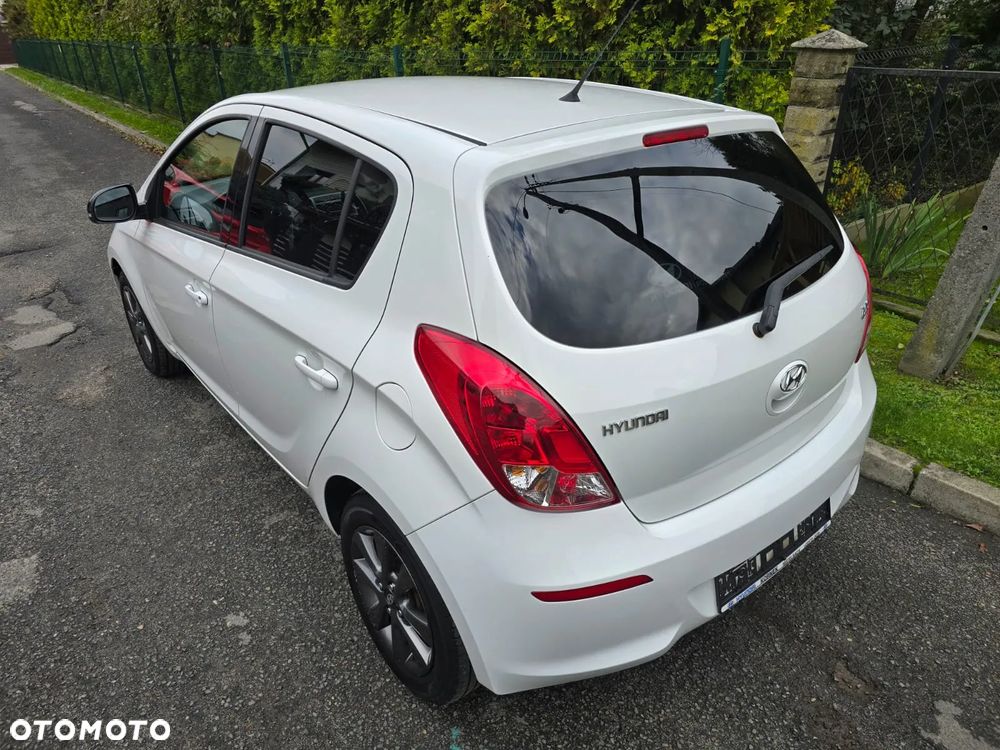 Hyundai i20 1.2 Fifa World Cup Edition - 13