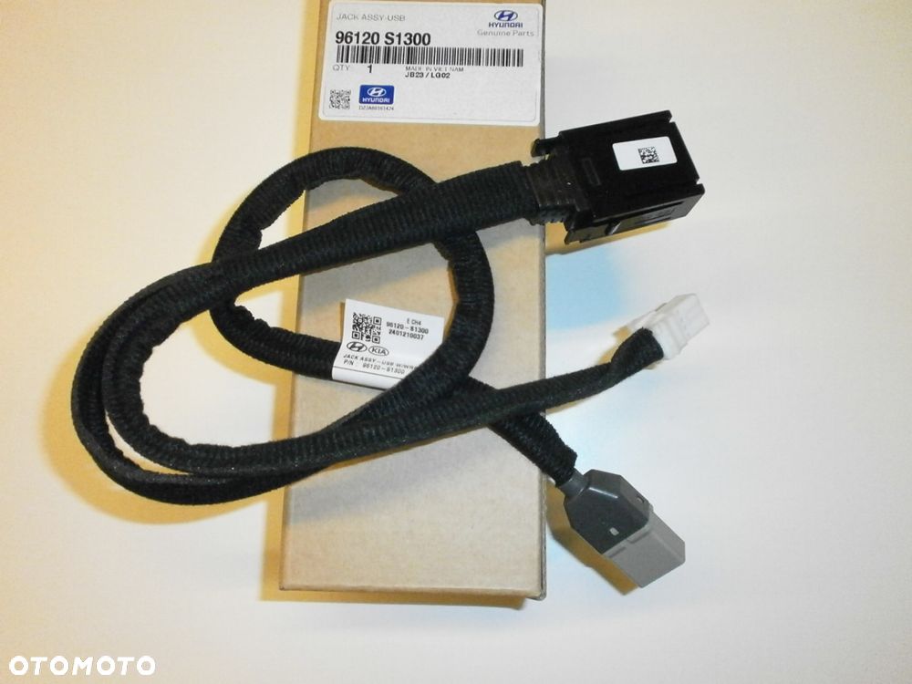 Gniazdo usb z wiązką HYUNDAI SantaFe nr kat. 96120S1300 - 2