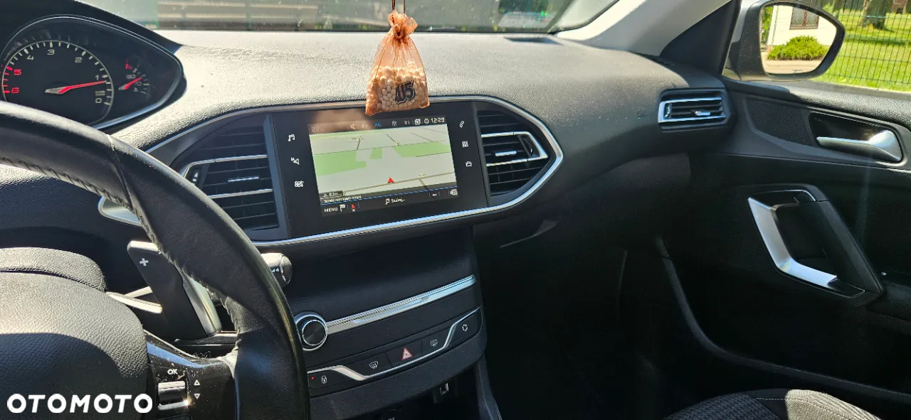 Peugeot 308 1.5 BlueHDi Active Pack S&S EAT8 - 4