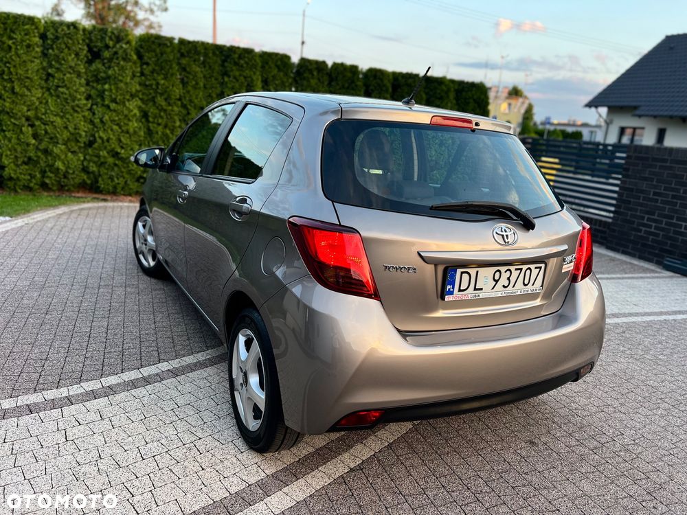 Toyota Yaris 1.0 Premium EU6 - 23