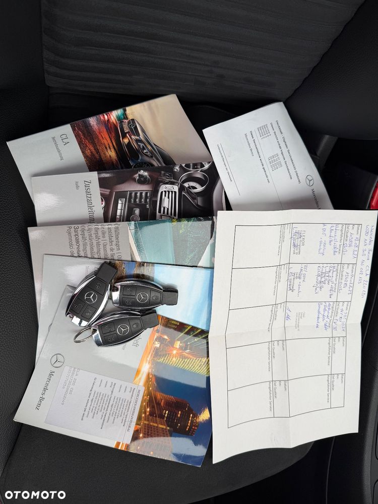 Mercedes-Benz CLA 220 CDI 7G-DCT AMG Line - 34