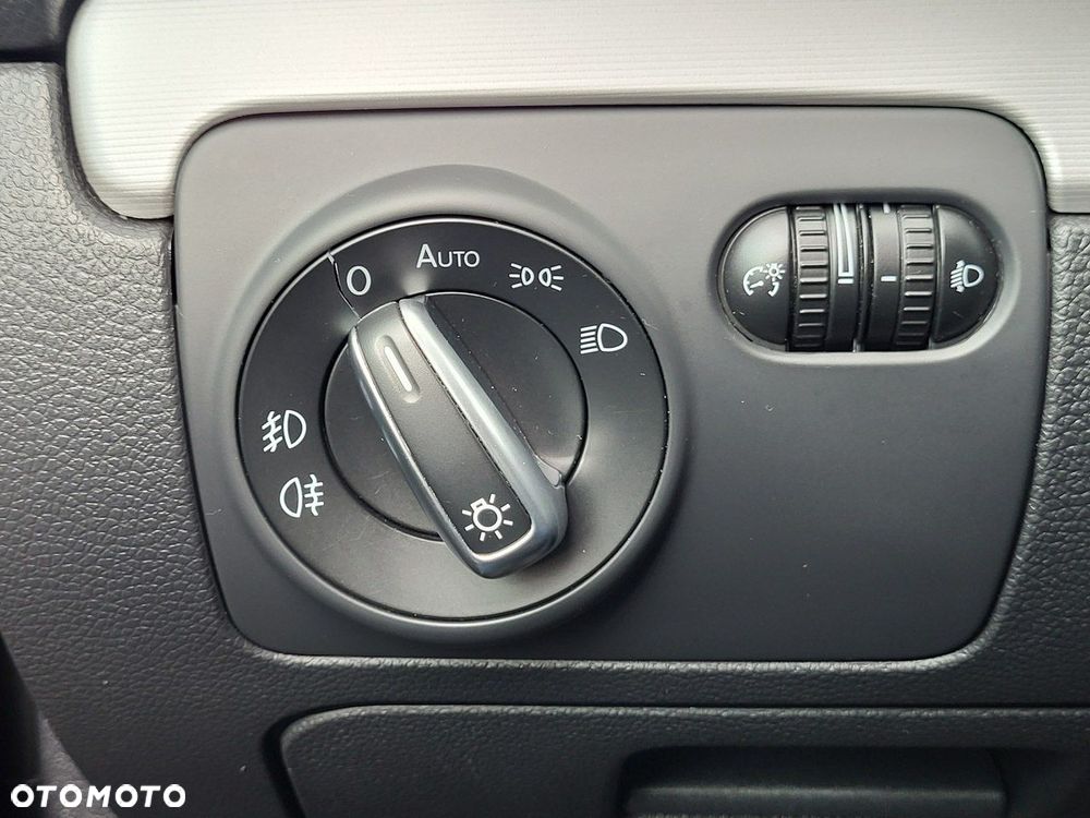 Volkswagen Golf - 27