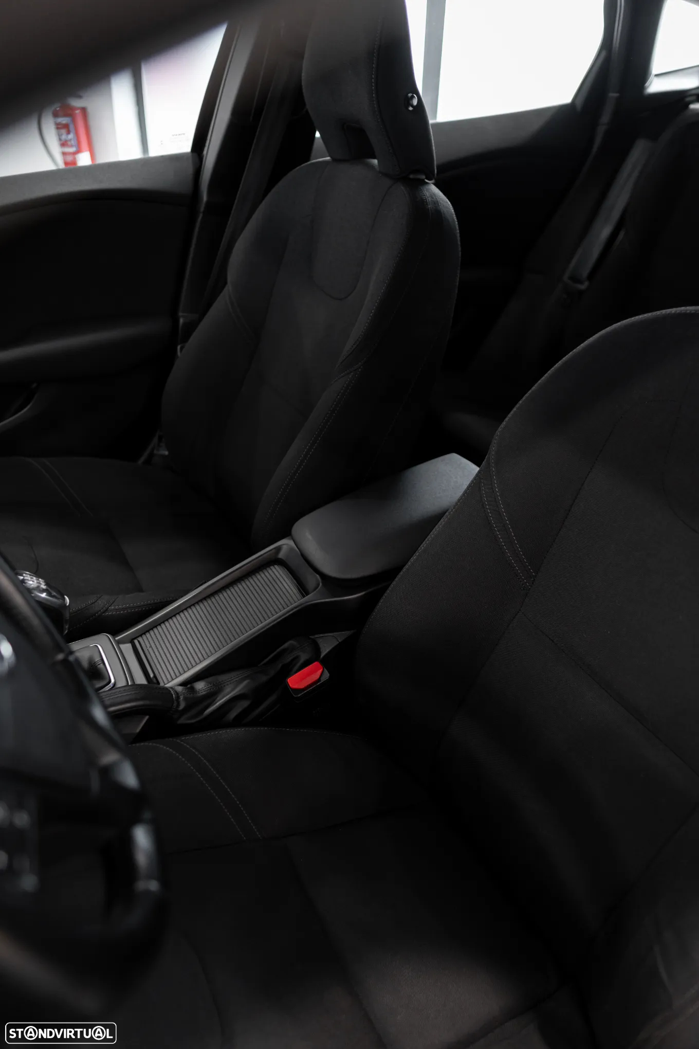 Volvo V40 1.6 D2 Momentum - 26