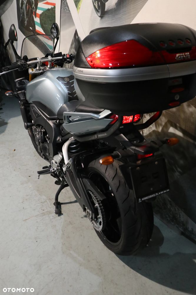 Yamaha FZ - 9
