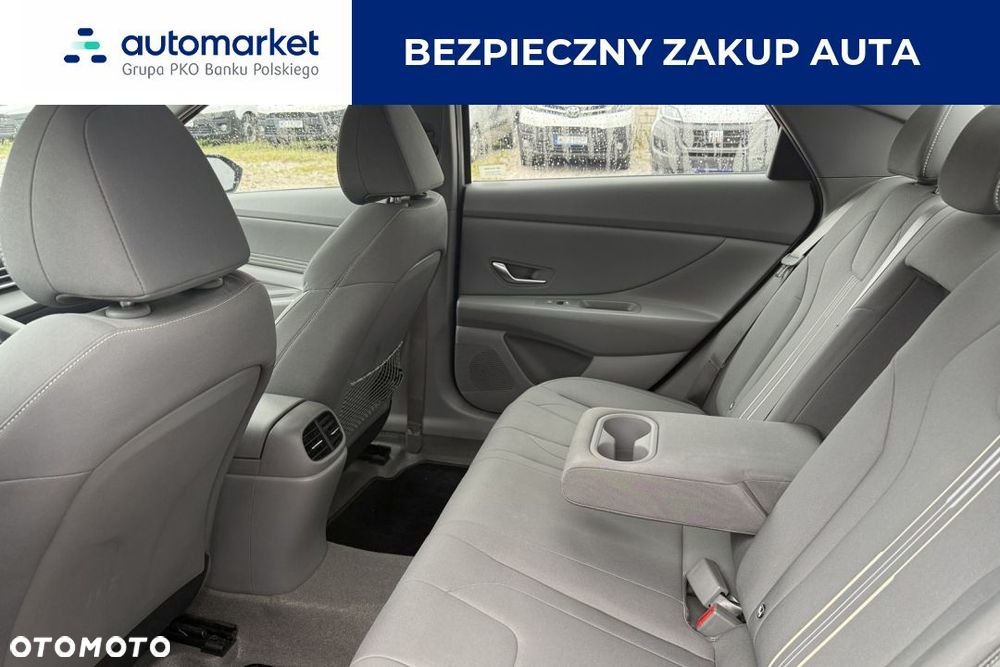 Hyundai Elantra 1.6 Executive - 8