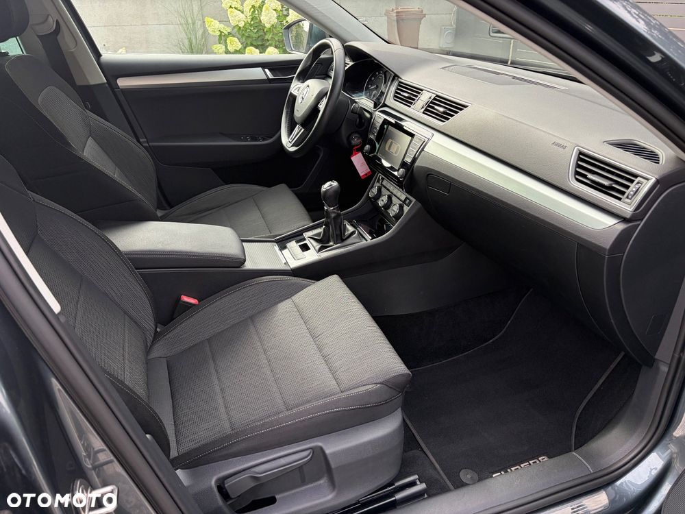 Skoda Superb ver-1-4-tsi-act-ambition - 21