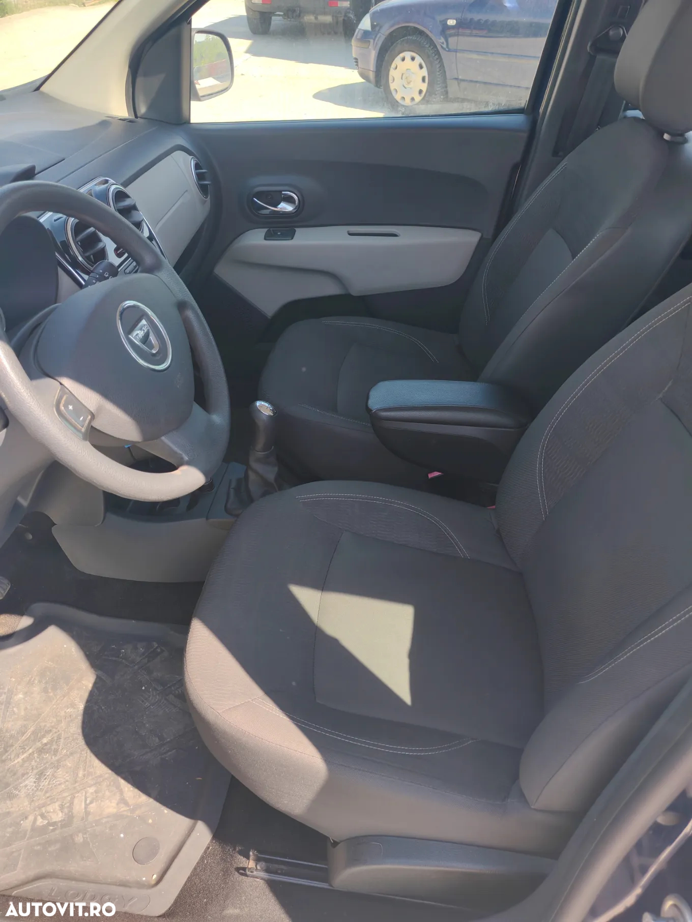 Dacia Lodgy 1.2 TCe 115 CP Laureate - 16