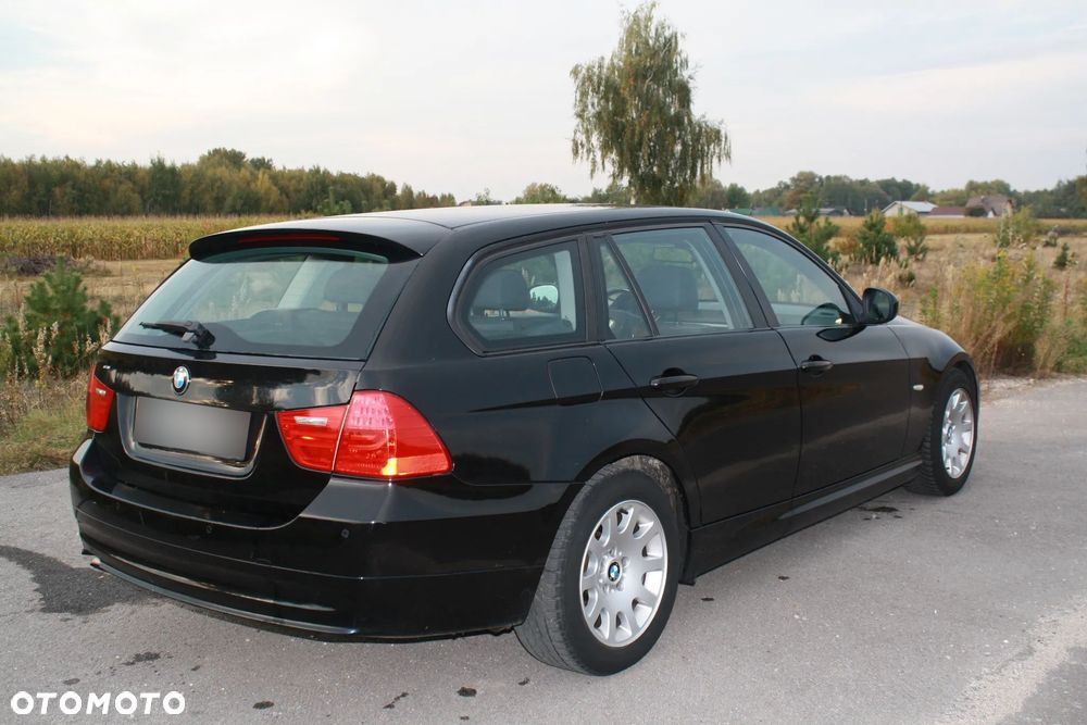 BMW Seria 3 320d - 11