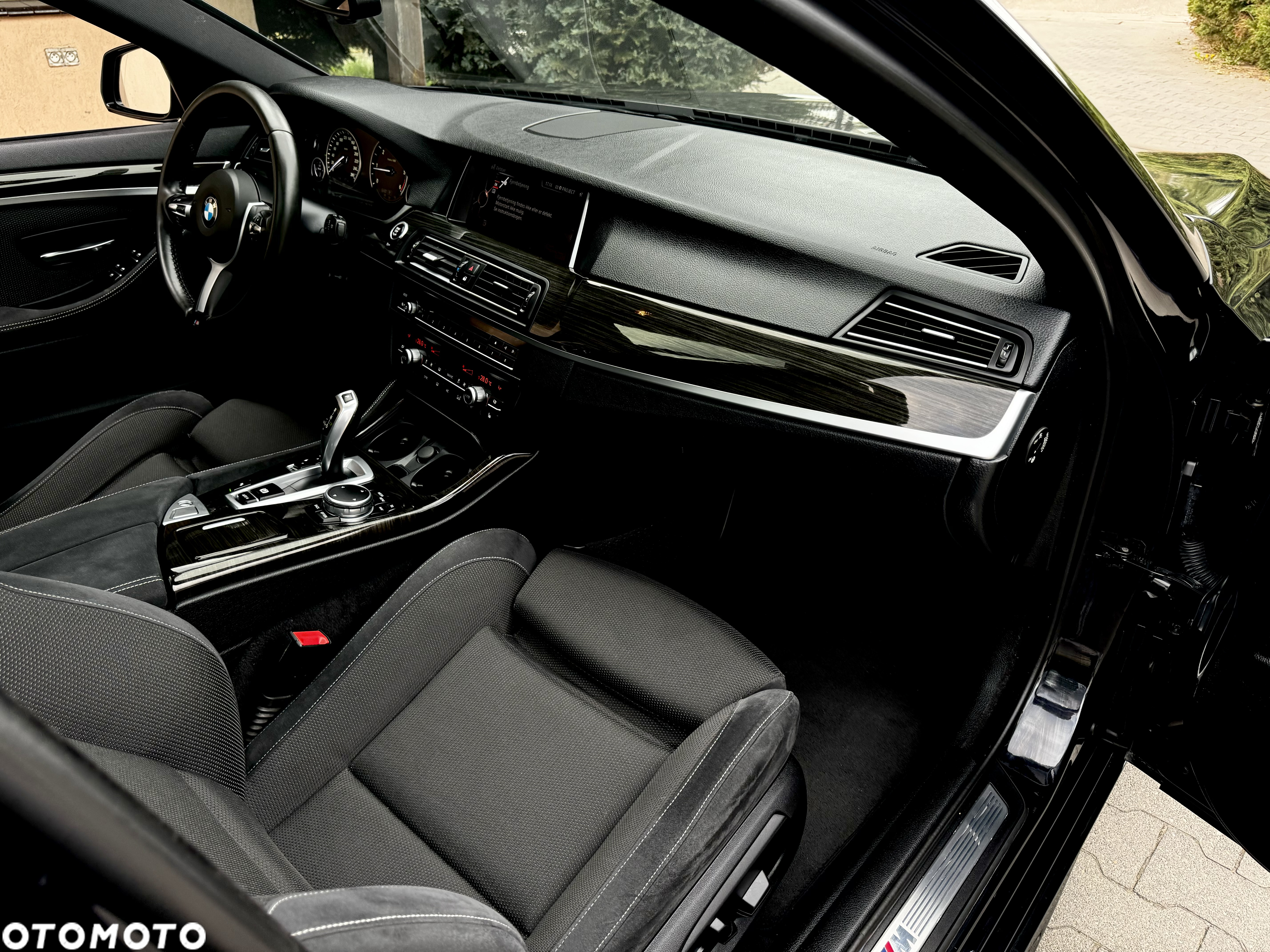 BMW Seria 5 520d Touring M Sport Edition - 26