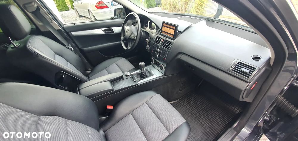 Mercedes-Benz Klasa C 200 Kompressor Avantgarde - 33