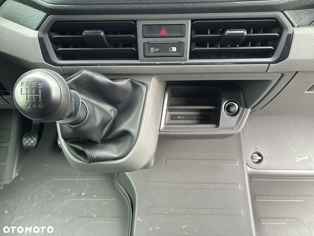 Volkswagen Crafter 35 Furgon L4H3, 2.0BiTDI 177KM, 4490mm, Wysoki dach - 38