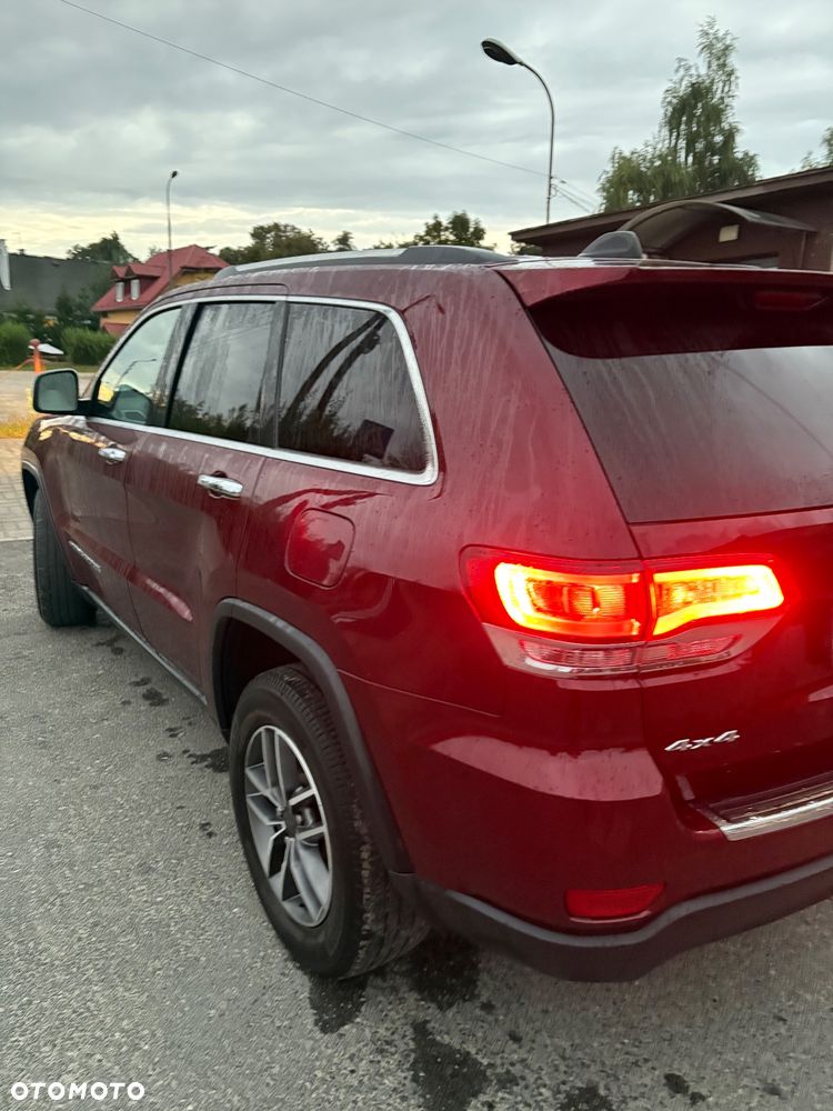 Jeep Grand Cherokee - 26