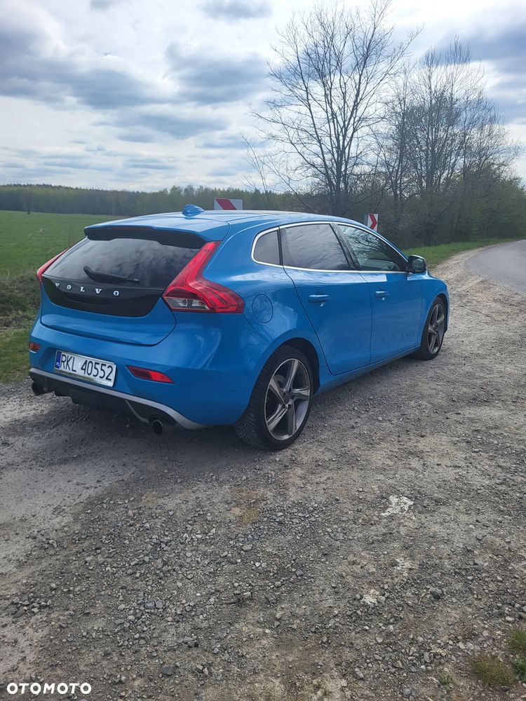 Volvo V40 D2 R-Design - 6