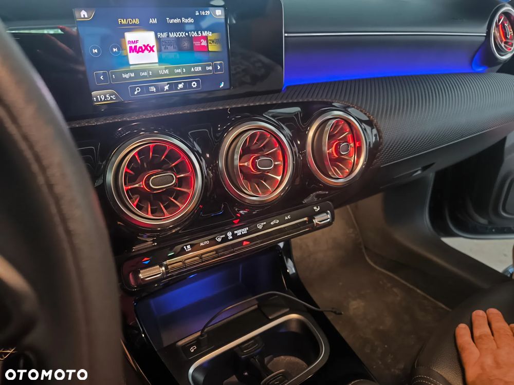 Mercedes-Benz CLA 180 Edition 2022 - 22