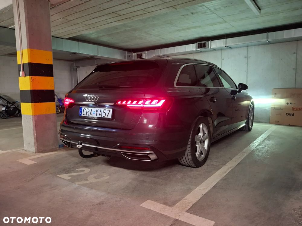 Audi A4 Avant 35 TDI S tronic - 33