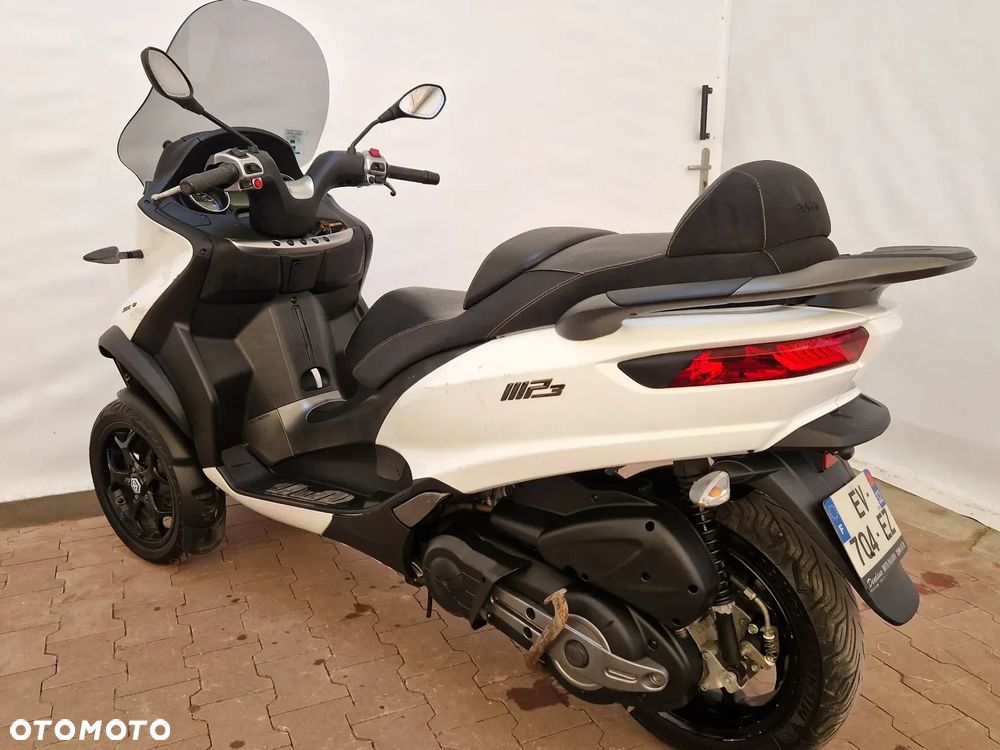 Piaggio MP-3 - 5