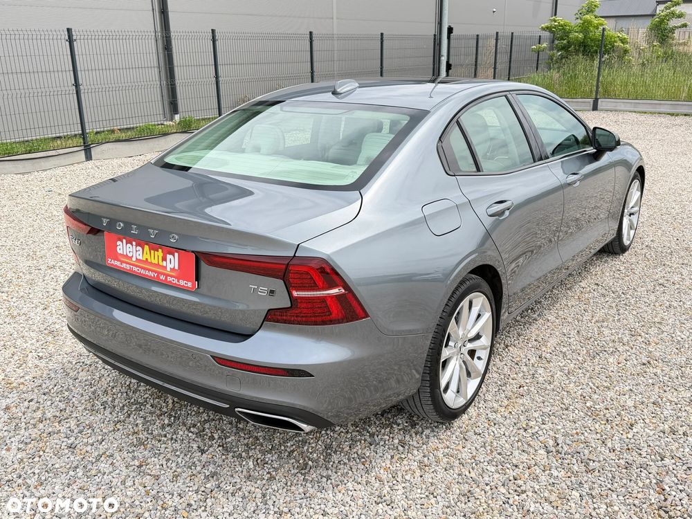 Volvo S60 T5 AWD Momentum Pro - 5