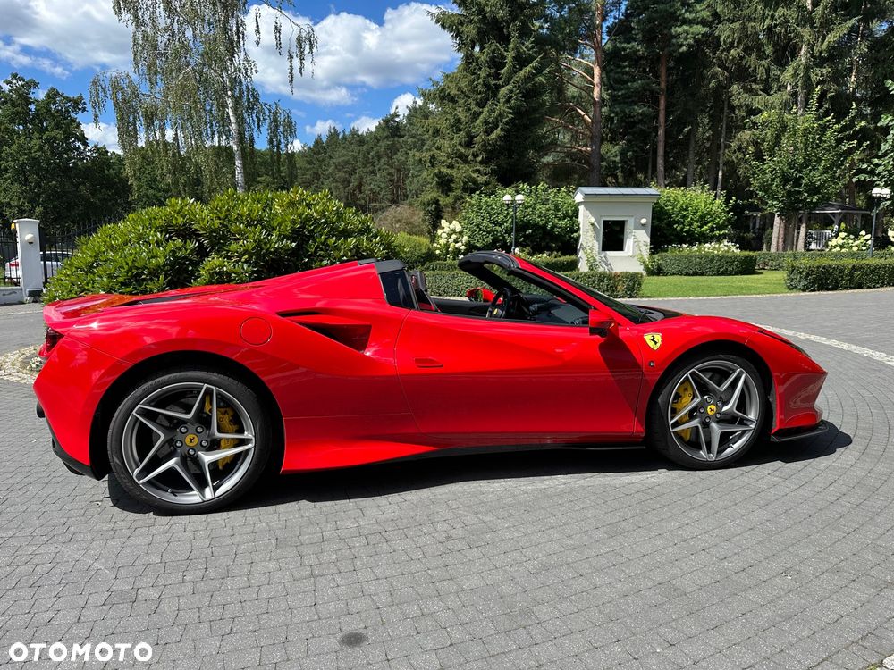 Ferrari F8 Spider Standard - 11