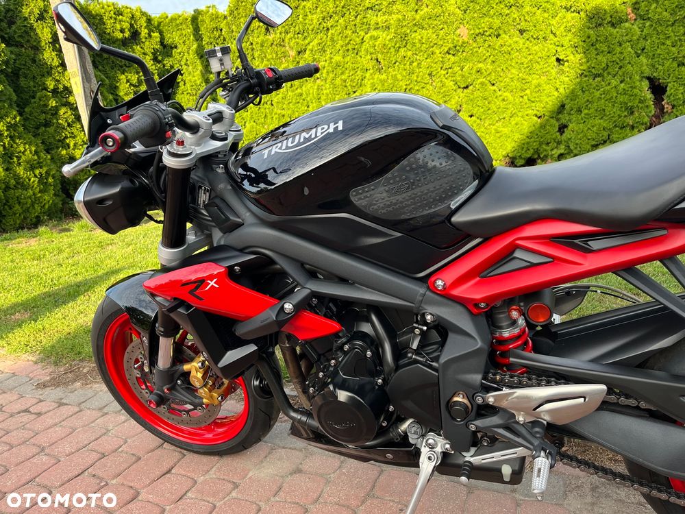Triumph Street Triple - 27