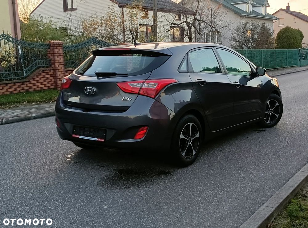 Hyundai i30 1.4 Classic + - 8