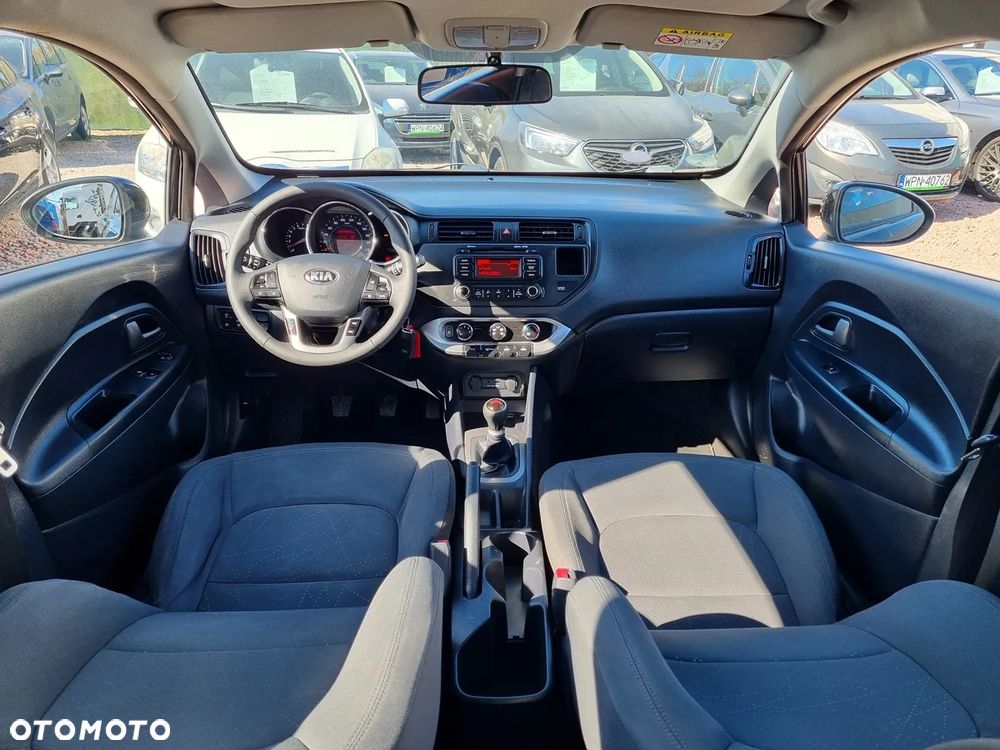 Kia Rio 1.2 Dream Team Edition - 15