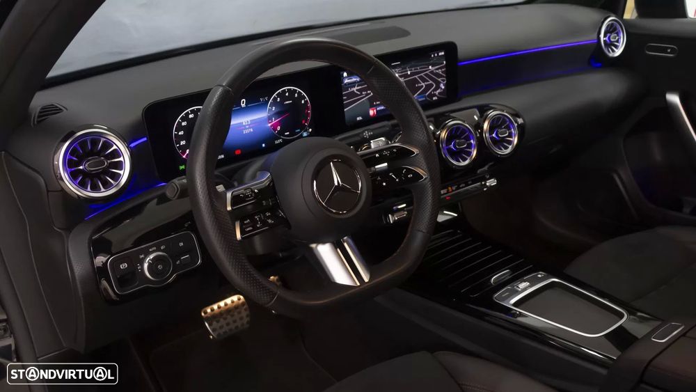 Mercedes-Benz A 200 AMG Line Aut. - 16