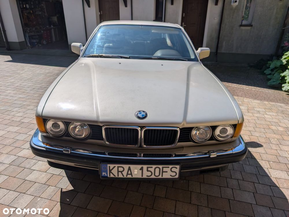 BMW Seria 7 750iL - 4