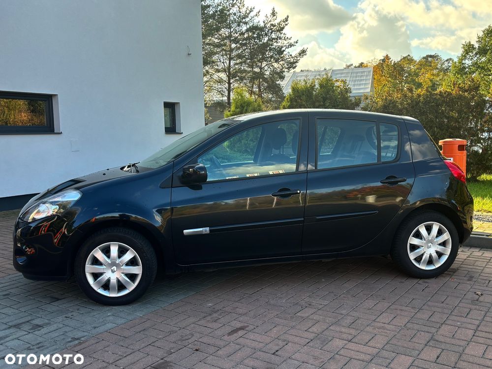 Renault Clio 2012 photo 4