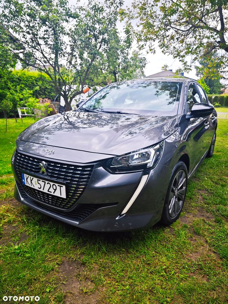 Peugeot 208 - 1
