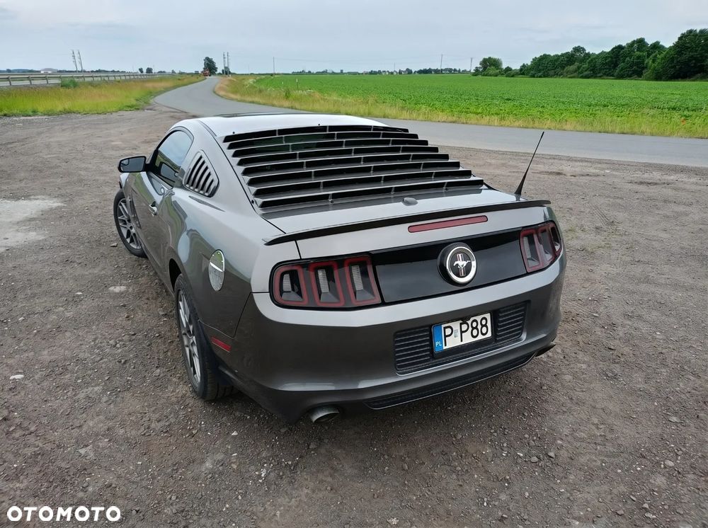 Ford Mustang 3.7 V6 Premium - 7