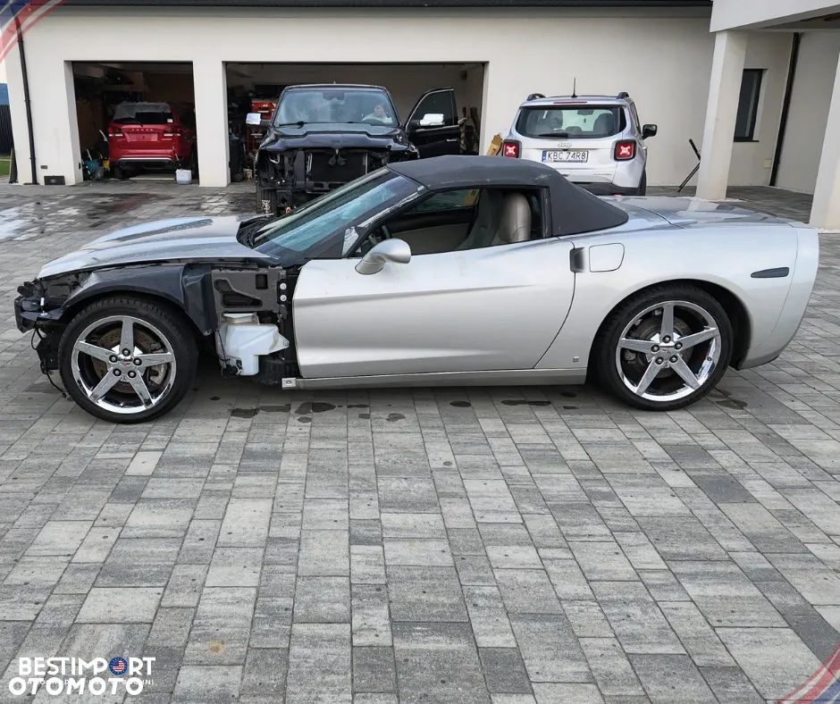 Chevrolet Corvette - 6