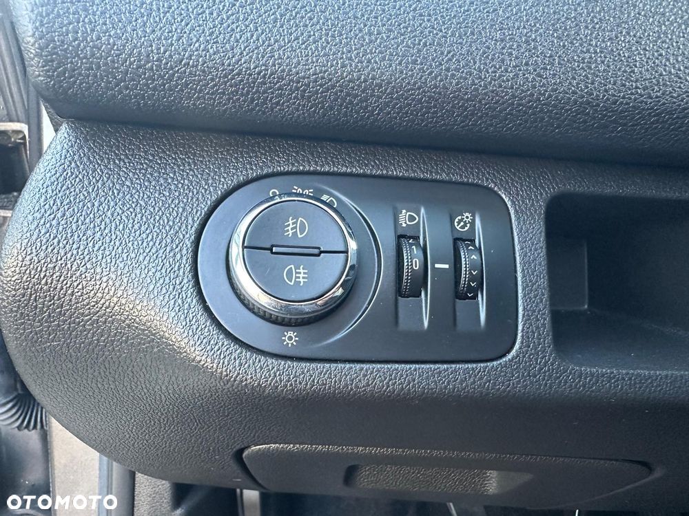 Opel Meriva 1.4 T Essentia S&S - 7