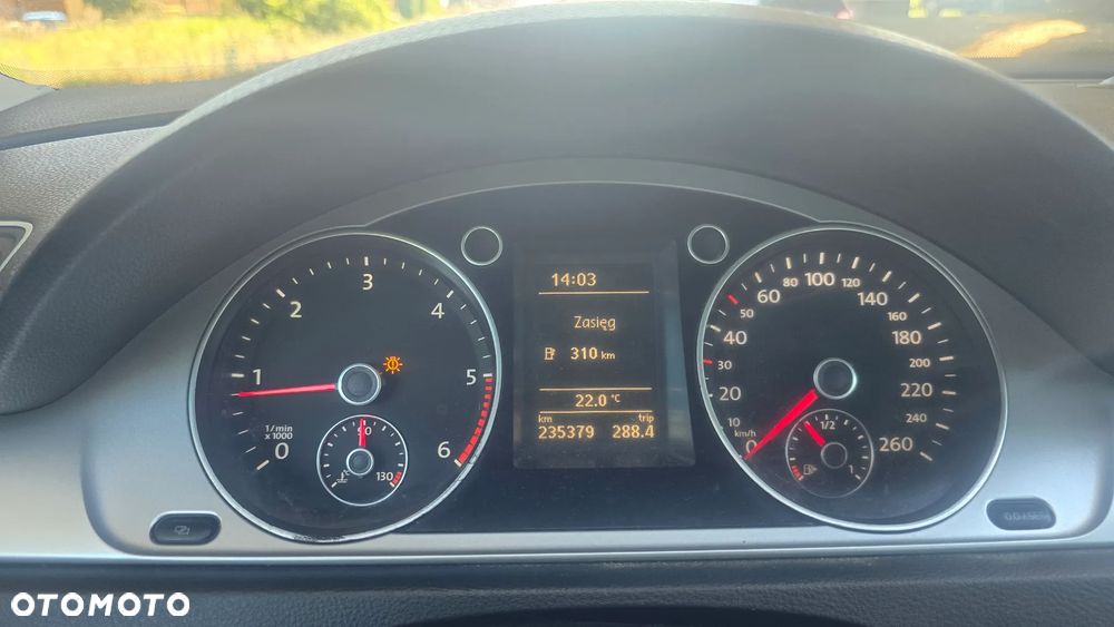 Volkswagen Passat 2.0 TDI DPF BlueMotion Technology Trendline - 40