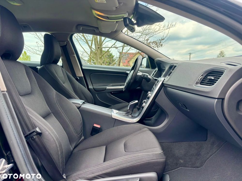 Volvo V60 D2 Geartronic - 30