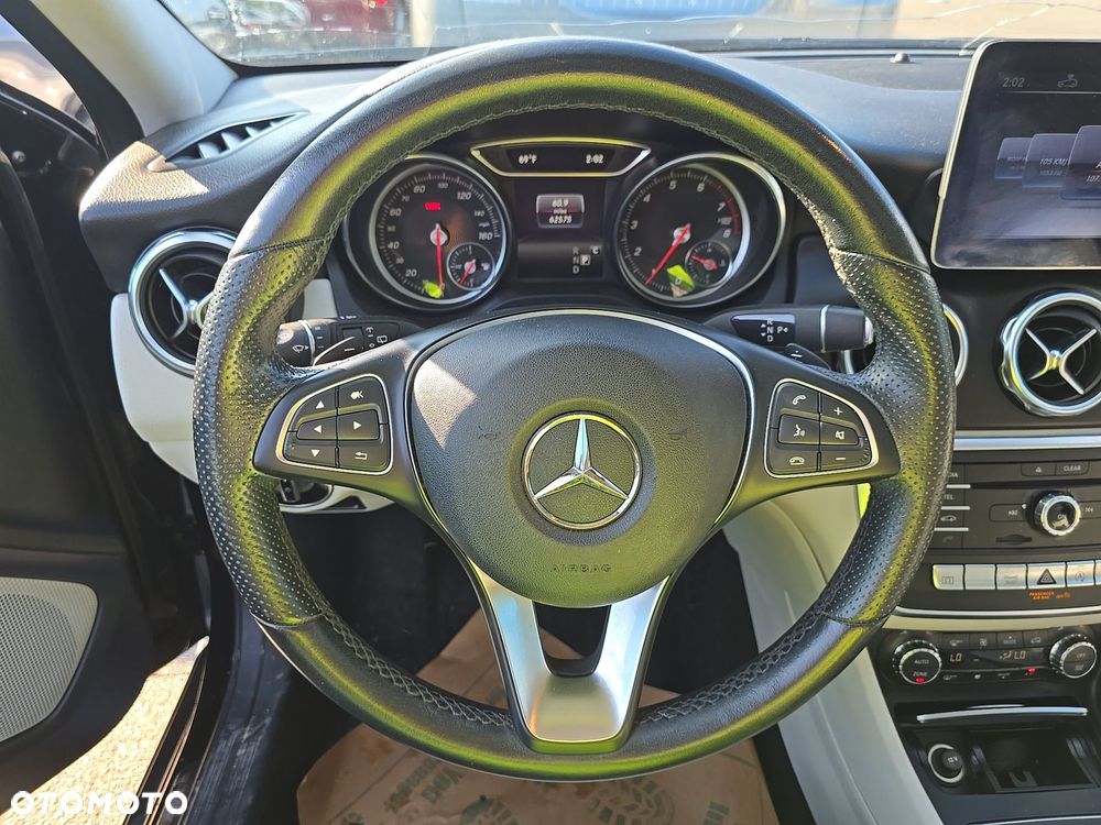 Mercedes-Benz GLA 250 4Matic 7G-DCT AMG Line - 8