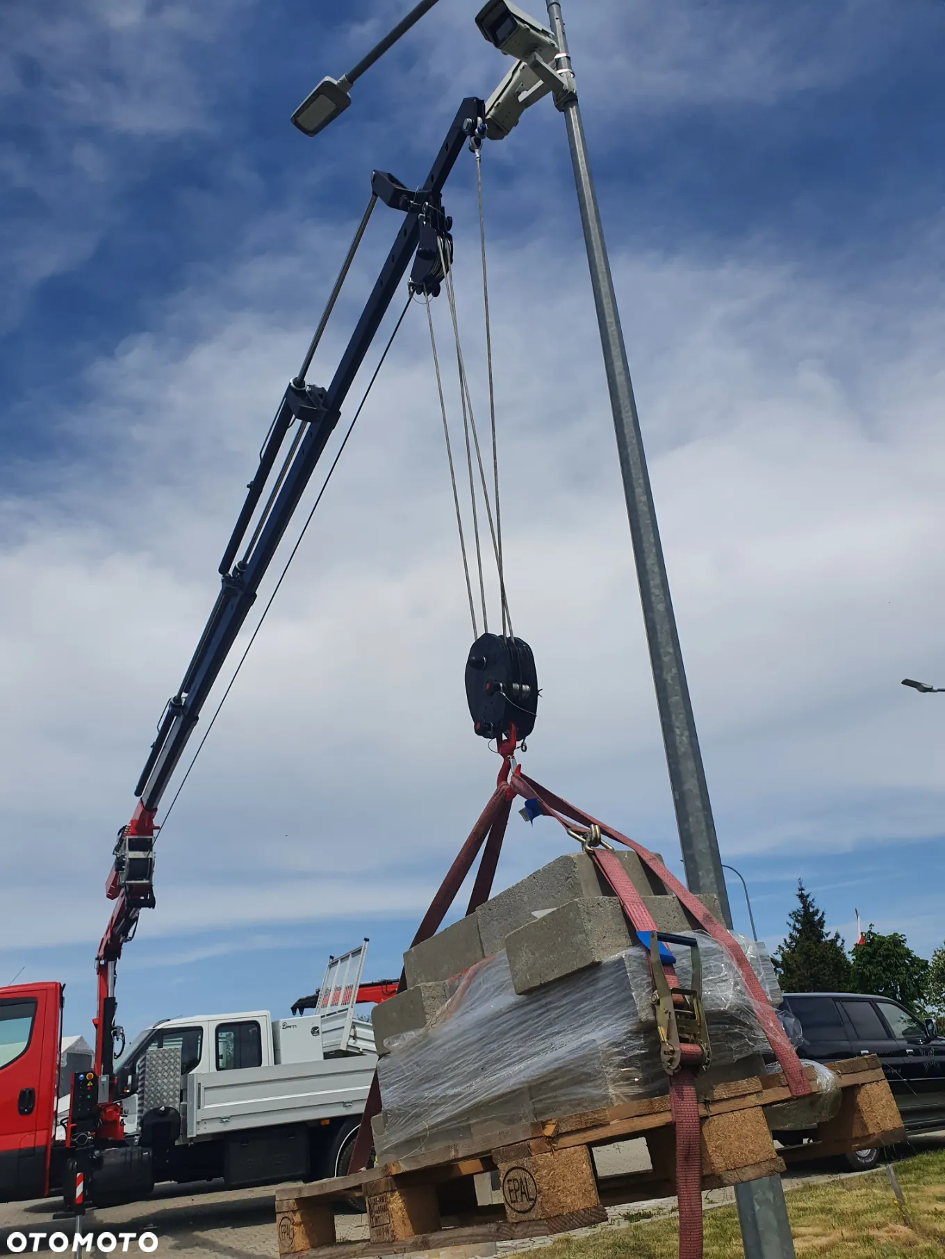 Iveco żuraw, HDS + montaż, do płyt warstwowych, okien, budowlanki - 3