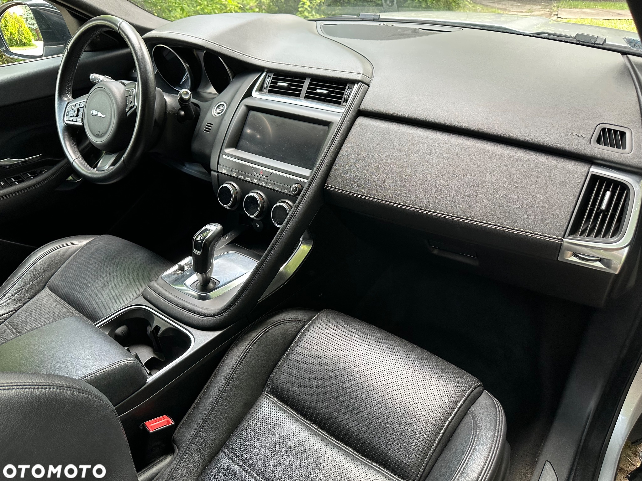 Jaguar E-Pace 2.0 i4D AWD R-Dynamic - 5
