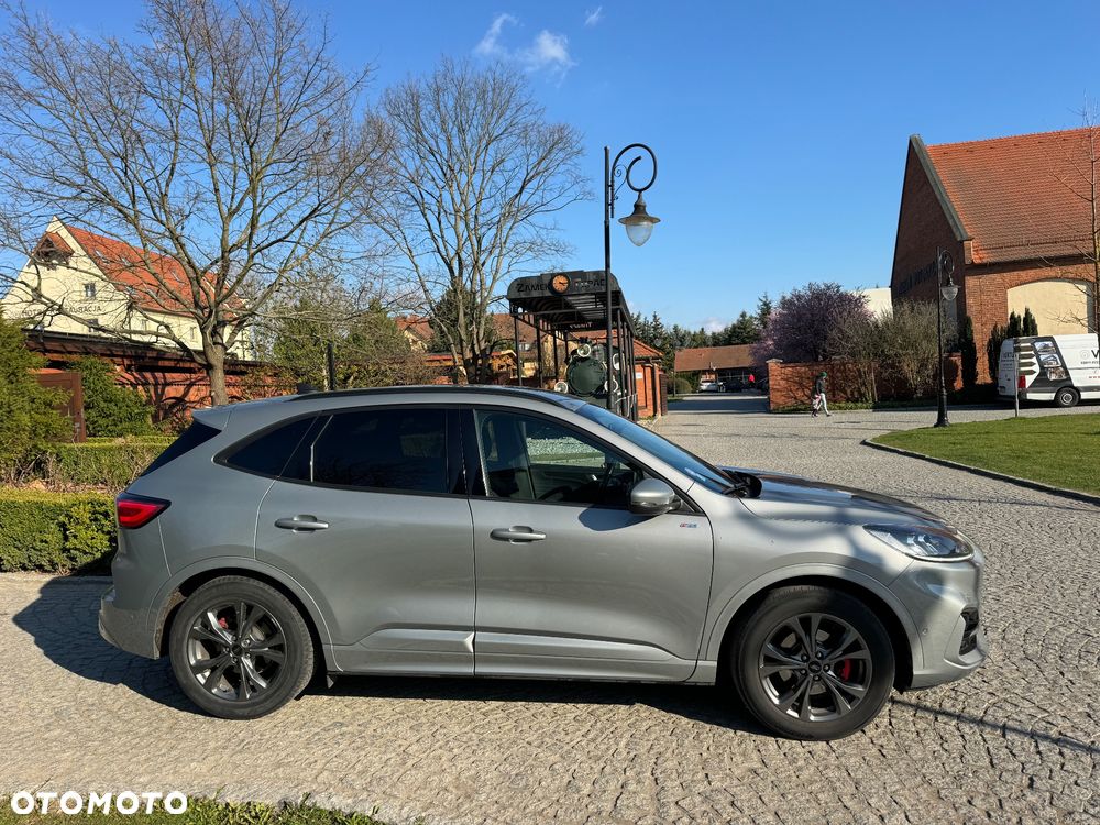 Ford Kuga 2.5 Duratec FHEV ST-LINE - 11