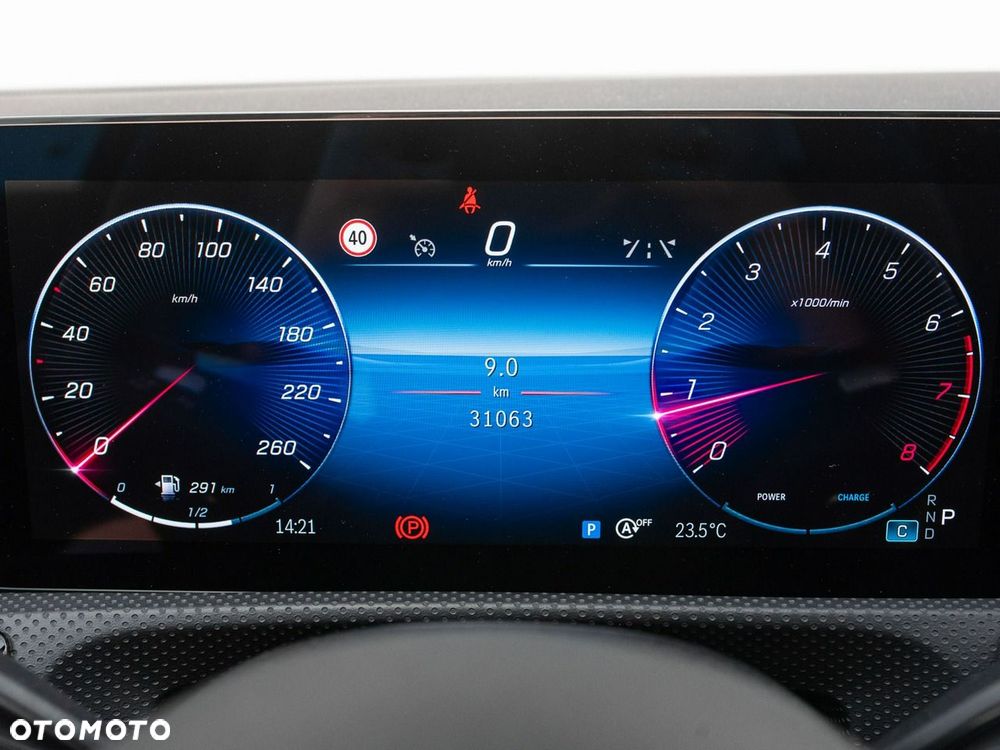 Mercedes-Benz CLA - 13