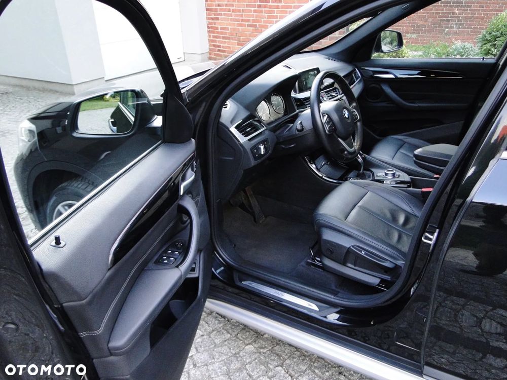 BMW X1 sDrive18i GPF xLine - 18