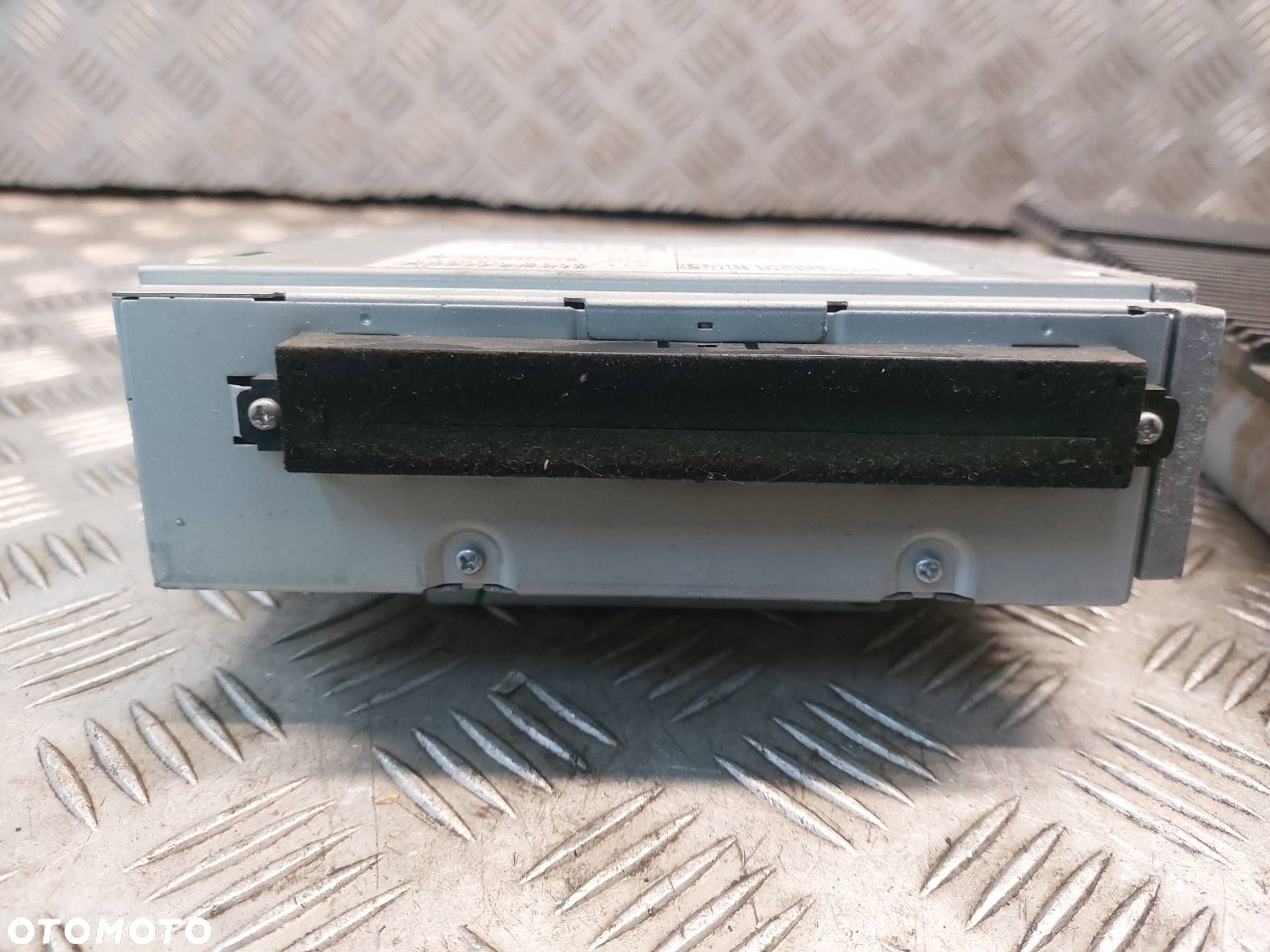 RADIO ODTWARZACZ + WZMACNIACZ VOLVO V50 I 30752371-1 30732824 - 2