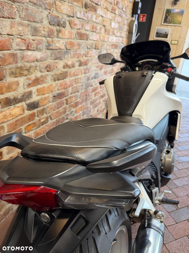 Honda VFR - 19